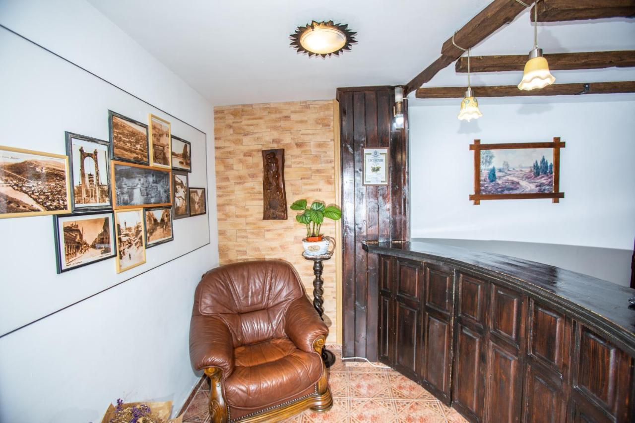 Oazis Family Hotel Λόβετς Εξωτερικό φωτογραφία