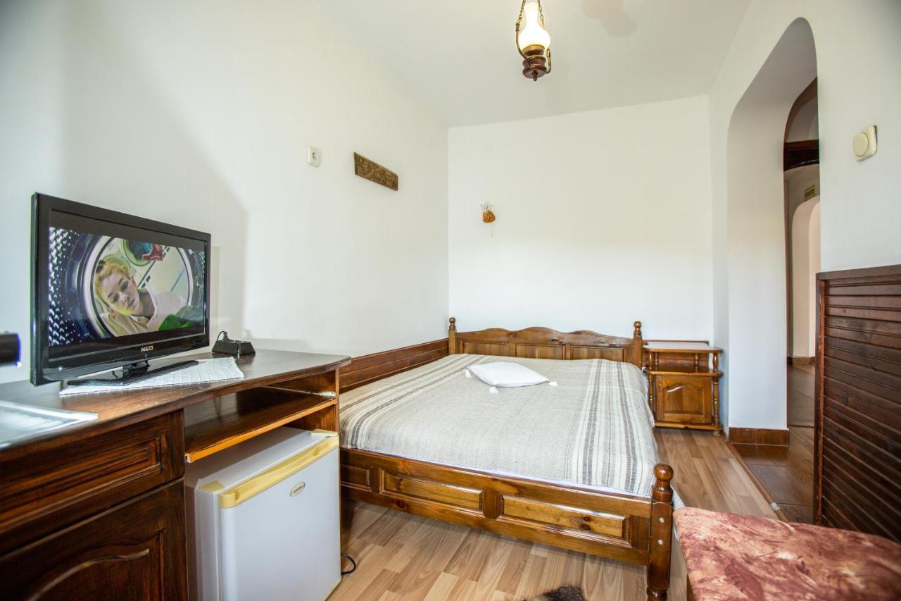 Oazis Family Hotel Λόβετς Εξωτερικό φωτογραφία