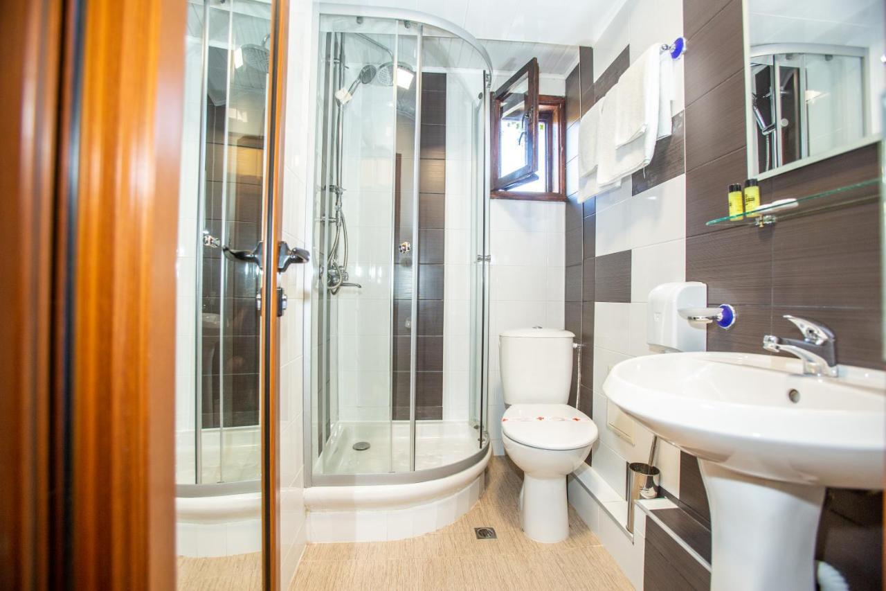 Oazis Family Hotel Λόβετς Εξωτερικό φωτογραφία