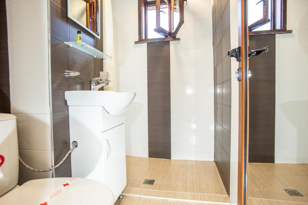 Oazis Family Hotel Λόβετς Εξωτερικό φωτογραφία